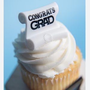 🎁FREE with purchase 
NEW Graduation cake topper ring cupcakes diploma cap gown